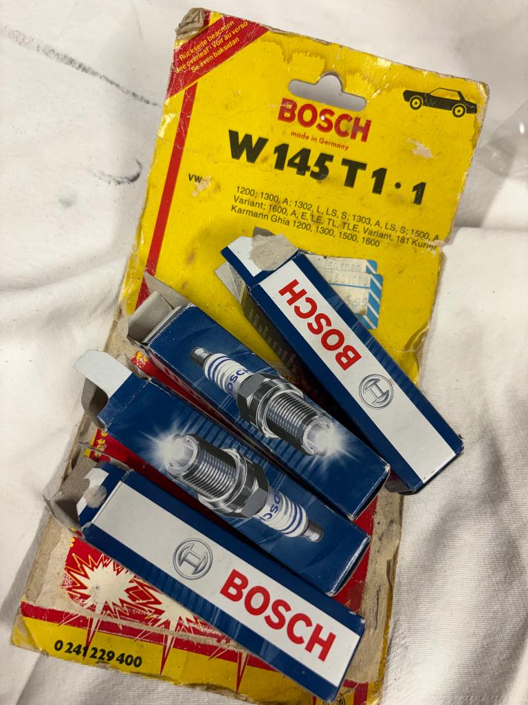 Bougies Bosch W8AC 4 stuks, Auto-onderdelen, Ophalen of Verzenden, Gebruikt, Volkswagen