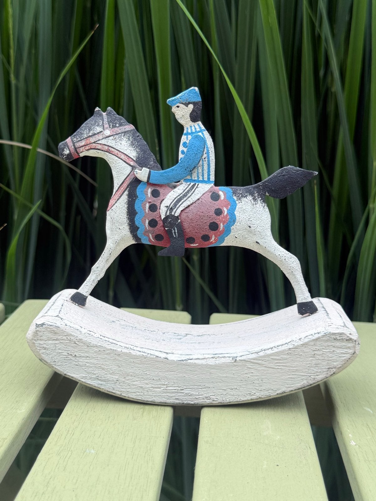 Vintage Houten Schommelpaard met Jockey - 15 cm, Antiek en Kunst, Ophalen of Verzenden