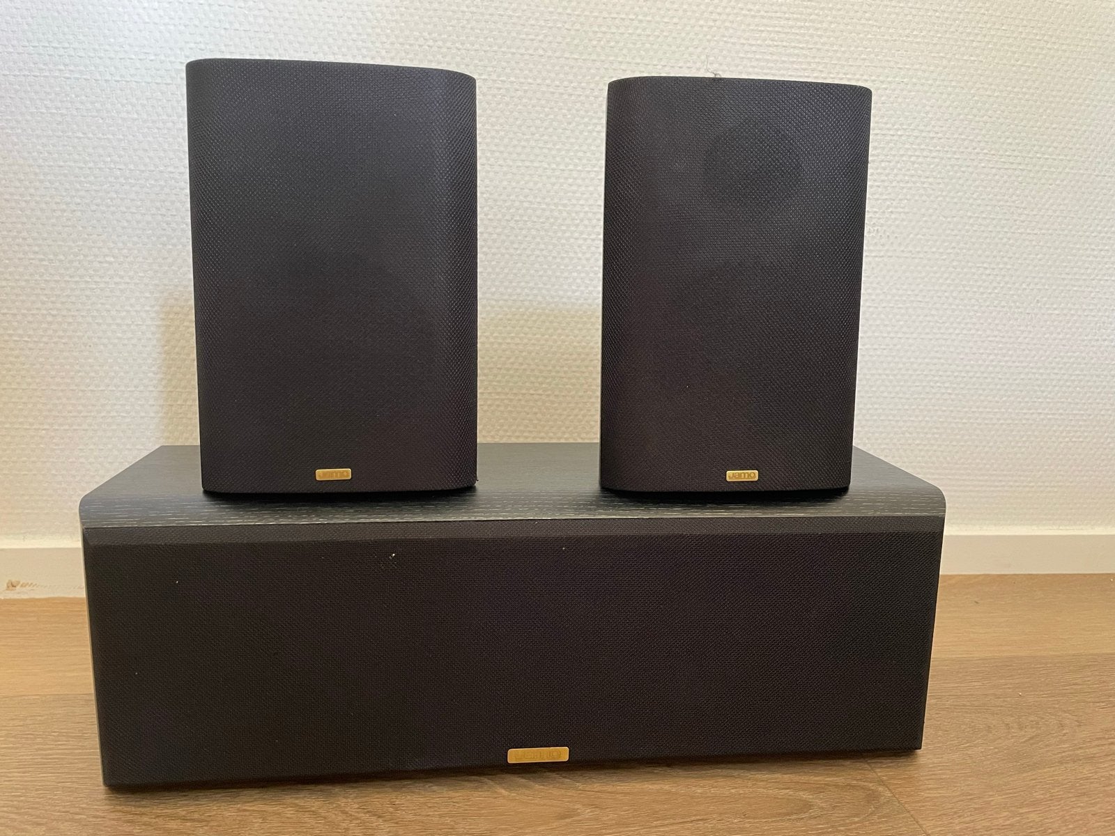 Jamo Surround 100 II en Center 40 speakerset, Ophalen, Zo goed als nieuw, 60 tot 120 watt, Geschikt voor surround/home cinema