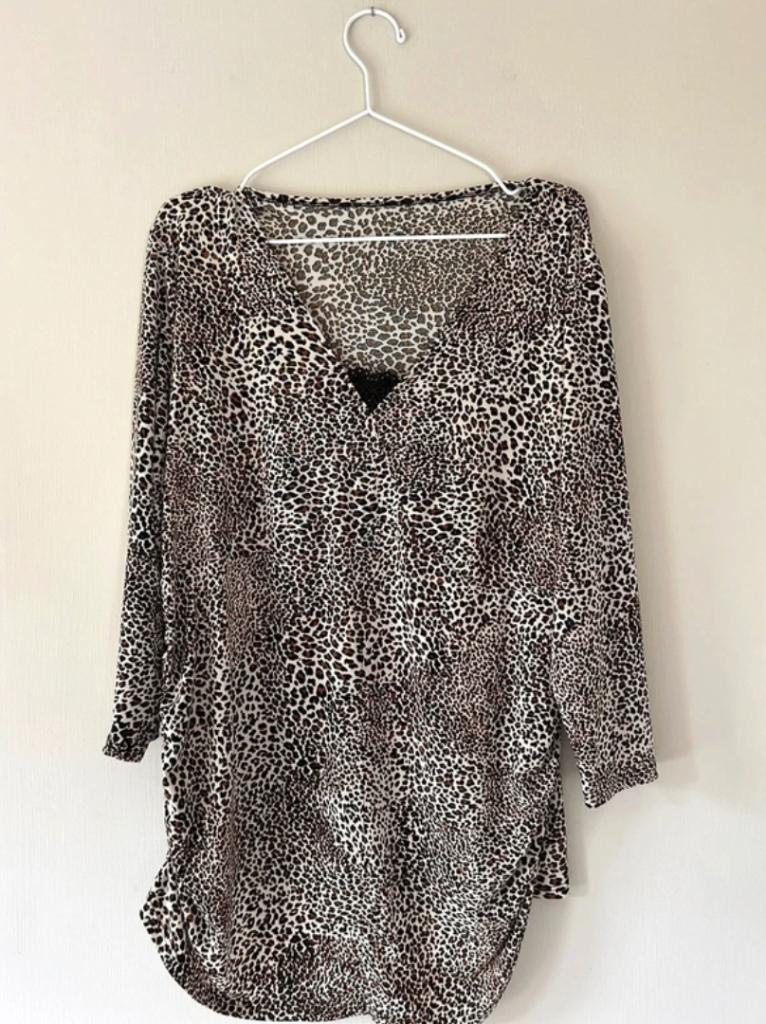 Panter print shirt dames maat L / XL / 40 / 42, Kleding | Dames, T-shirts, Bruin, Maat 42/44 (L), Ophalen of Verzenden, Zo goed als nieuw