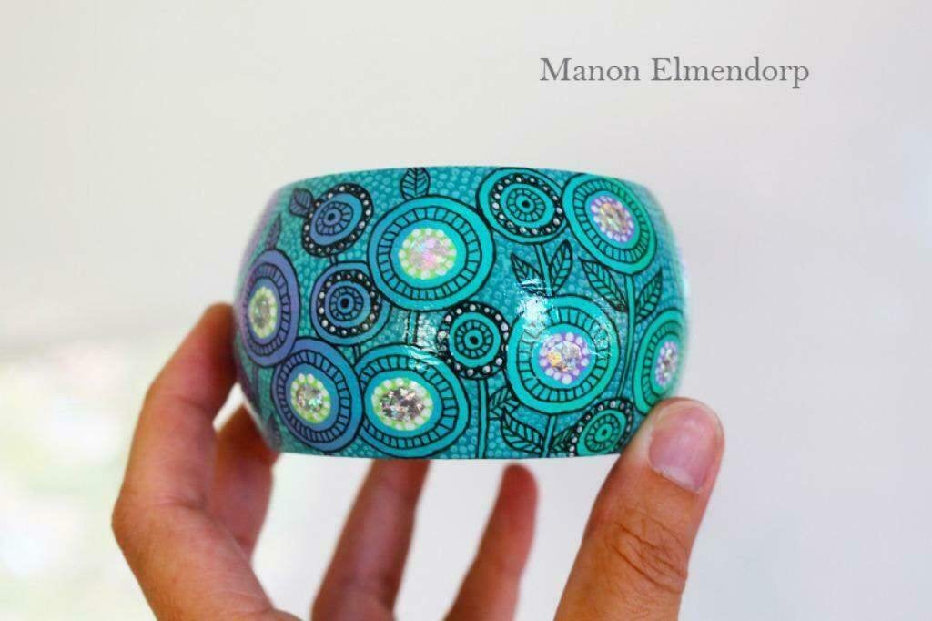 Unieke Handbeschilderde Armband "Let Your Dreams Blossom", Antiek en Kunst, Kunst | Designobjecten, Ophalen of Verzenden, Hout