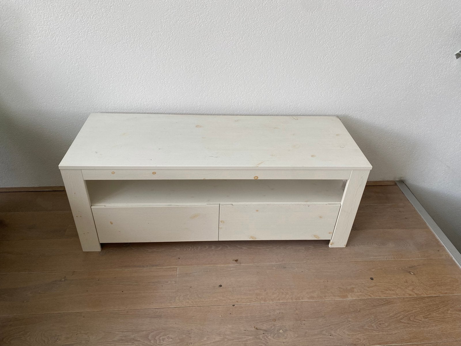 Televisie kast met 2 lades, Gebruikt, 100 tot 150 cm, Ophalen of Verzenden, Minder dan 100 cm