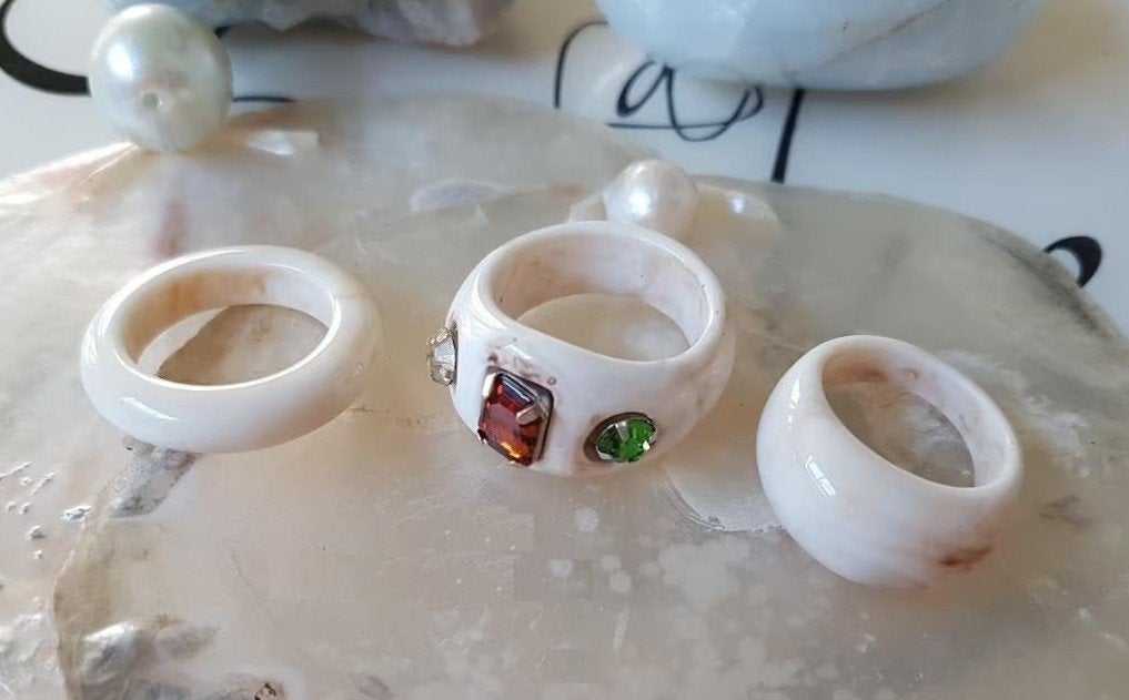 Resin Ringen gemarmerd in Crème. Setje van 3, Kunststof, Verzenden, Wit, Nieuw