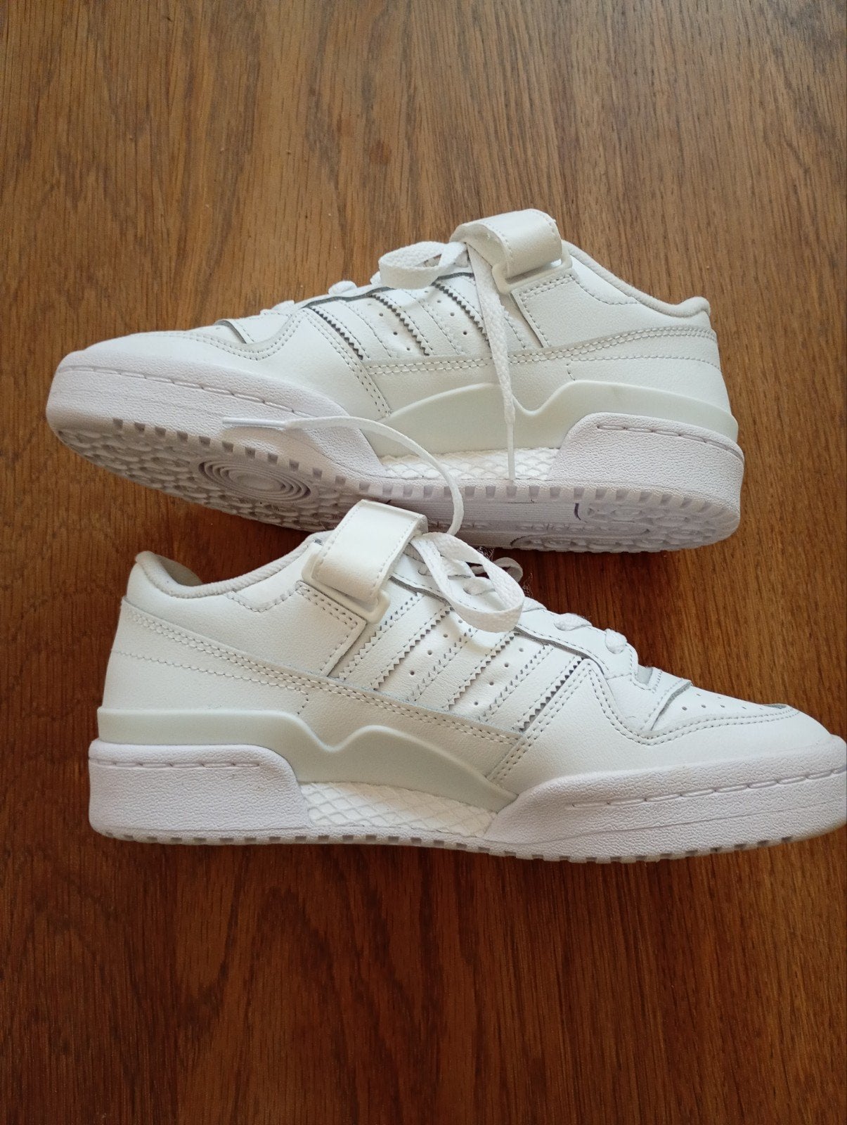 Adidas Forum low J 'triple white' maat EU 38 NIEUW, Ophalen of Verzenden, Nieuw, Wit, Sneakers of Gympen