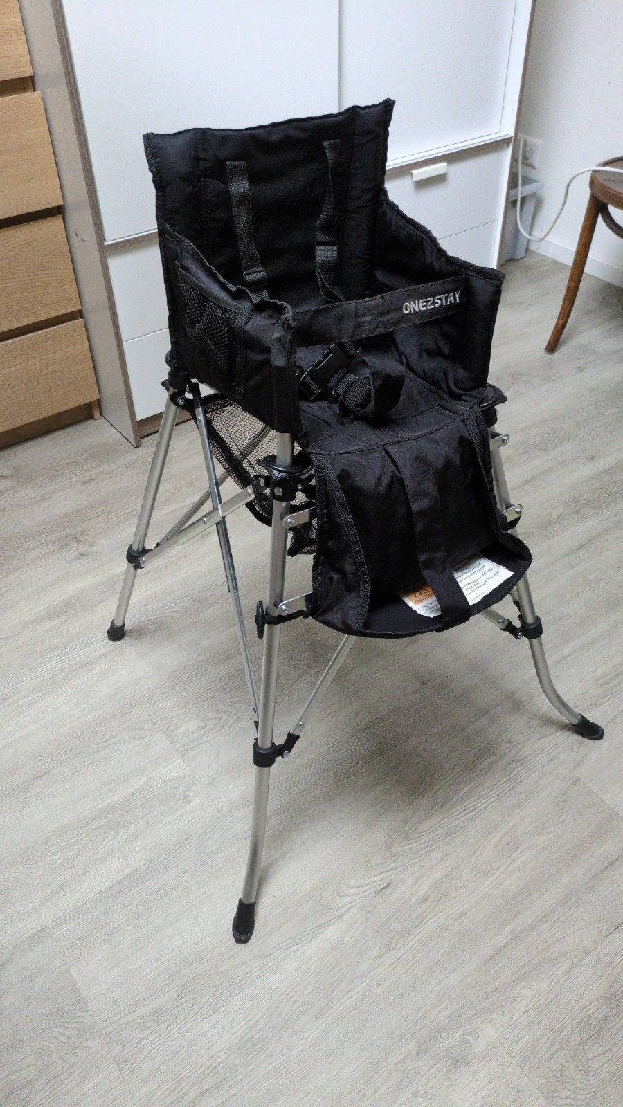 ONE2STAY Draagbare Kinderstoel - Ideaal voor Reizen, Ophalen, Gebruikt, Inklapstoel, Gordel(s)