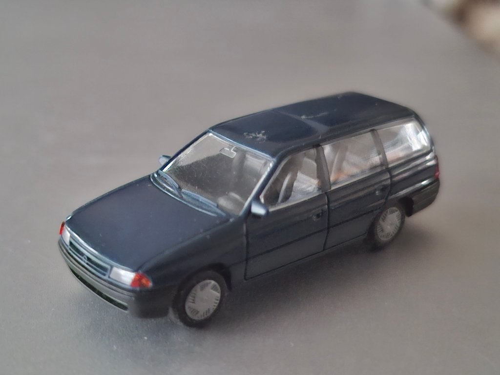 1:87 Opel Astra F Caravan blauw Rietze € 5,5, Hobby en Vrije tijd, Verzenden, Zo goed als nieuw, Auto, Rietze