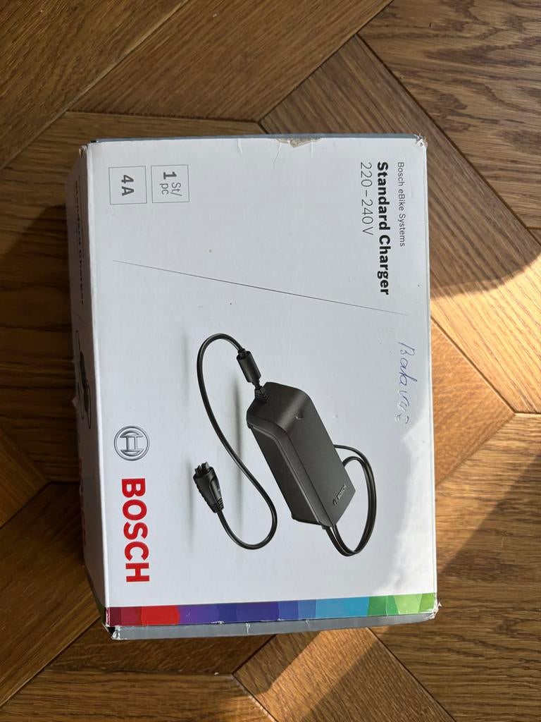 Nieuwe Bosch eBike acculader 36V 4A BCS220, Ophalen of Verzenden, Nieuw