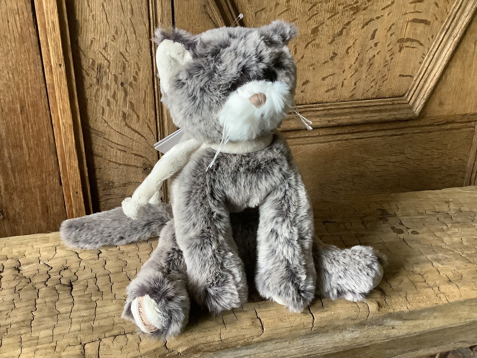 NIEUW grijze Bukowski knuffel pluche kat poes 25 cm, Kinderen en Baby's, Ophalen of Verzenden, Nieuw