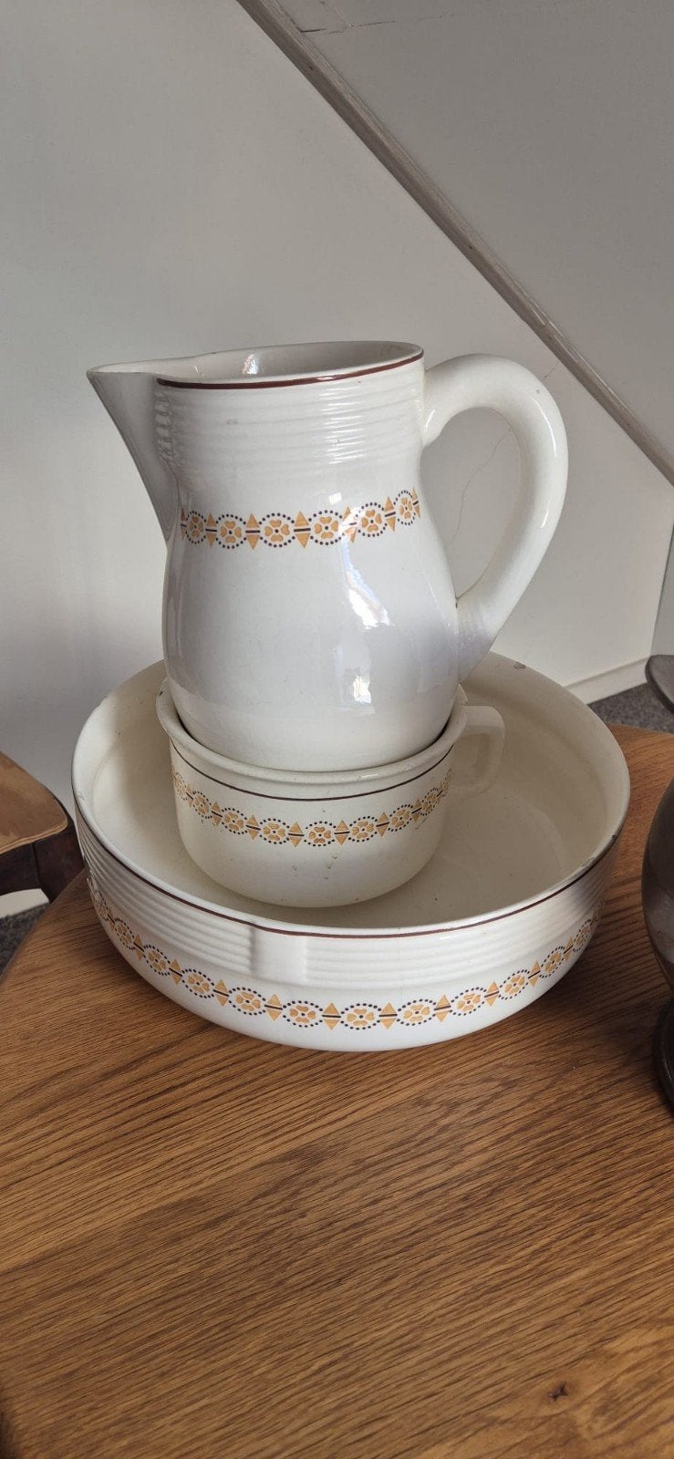 Vintage waskom en kan set met decoratief patroon, Ophalen