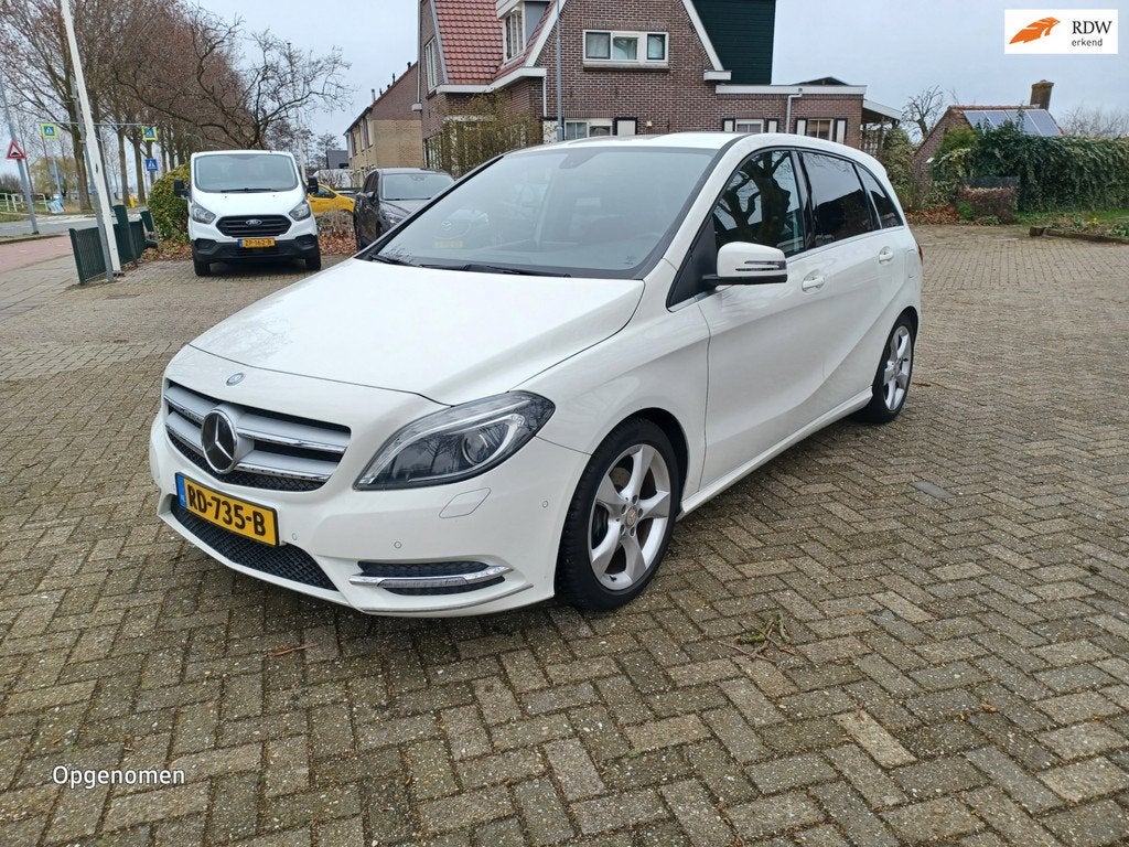 Mercedes-Benz B-klasse 200 Prestige autom. leder, verwarmde, Auto's, 1325 kg, Gebruikt, Wit, Bedrijf