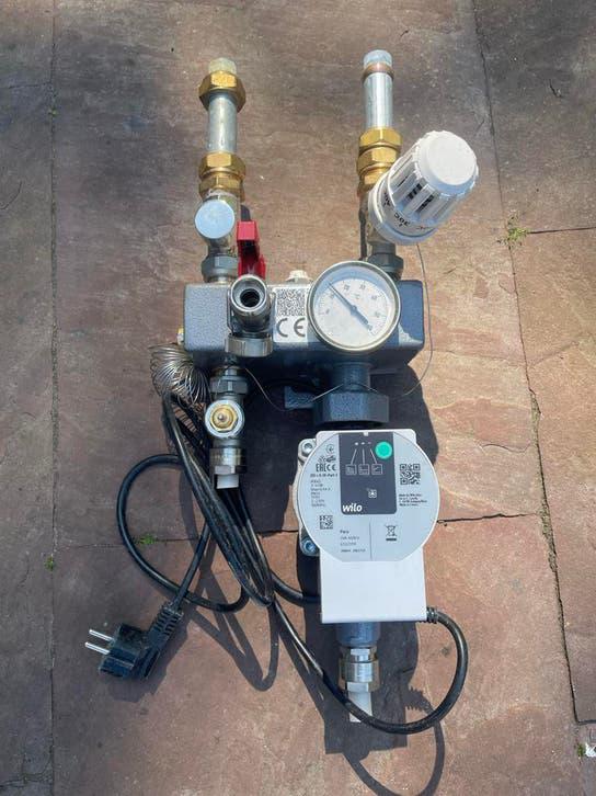 Wilo Para circulatiepomp met verdeler voor vloerverwarming, Ophalen of Verzenden, Zo goed als nieuw