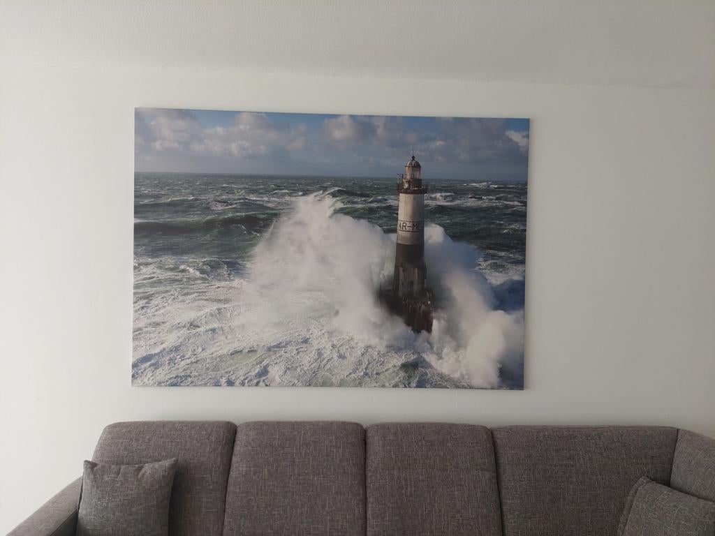 IKEA BJÖRKSTA kunstdruk van de Ar-Men vuurtoren, Huis en Inrichting, Woonaccessoires | Schilderijen, Tekeningen en Foto's, Ophalen