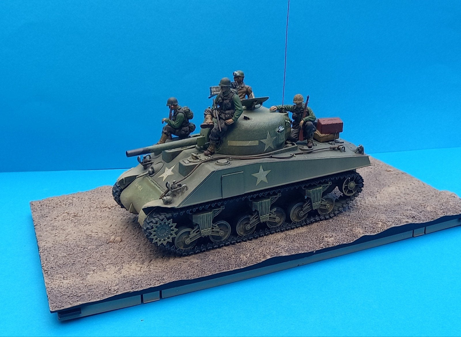 Forces of Valor 1:32 USA M4A3 Sherman Tank met Infanterie, Overige merken, Tank, 1:32 tot 1:50, Ophalen of Verzenden