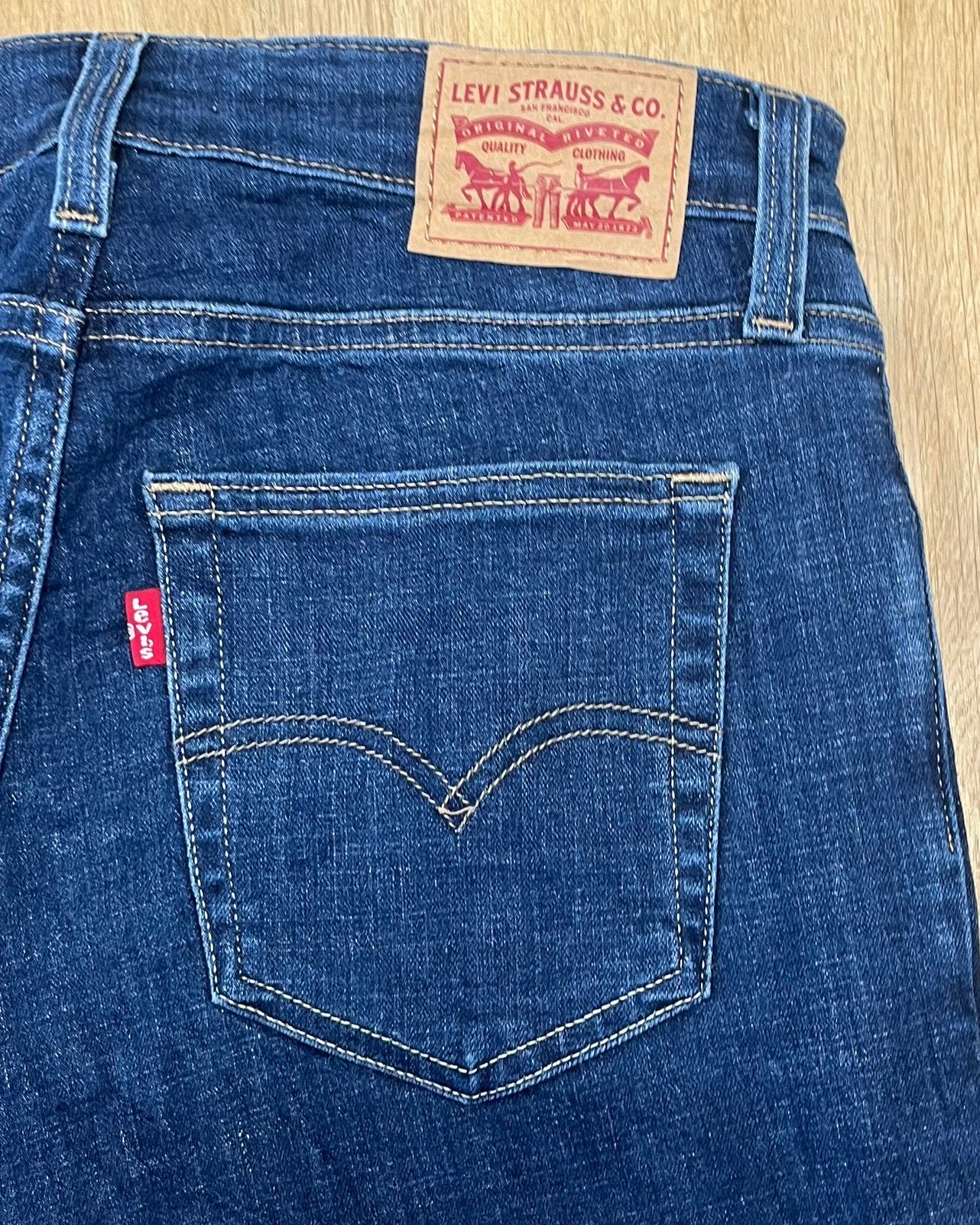Levi’s 725 high rise bootcut jeans blauw - Maat W28 L30, Ophalen of Verzenden, Zo goed als nieuw, Blauw, W28 - W29 (confectie 36)