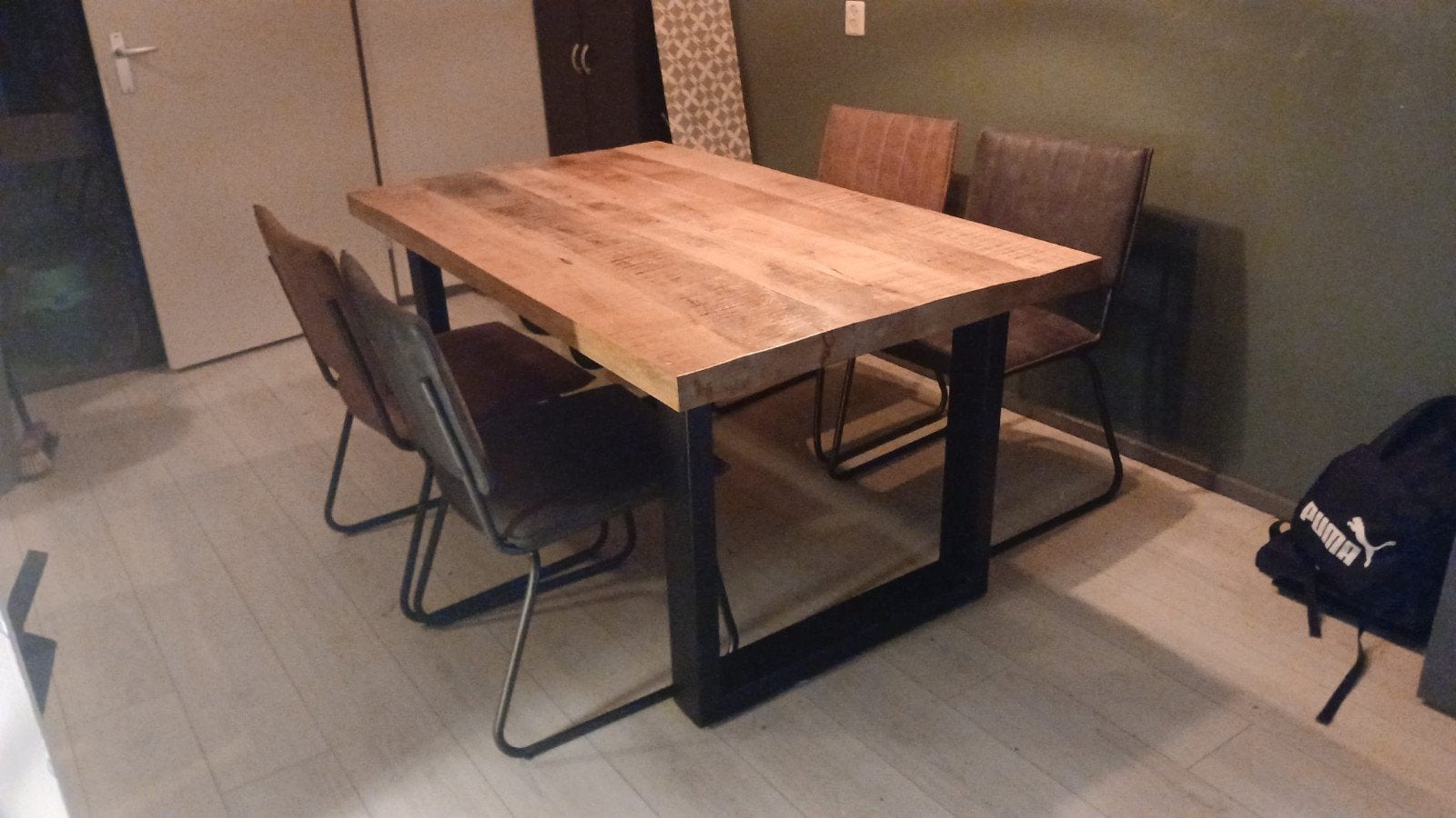 Eettafel van mangohout - 1.60m lang, 90cm breed, Ophalen, 50 tot 100 cm, Zo goed als nieuw, Mango hout