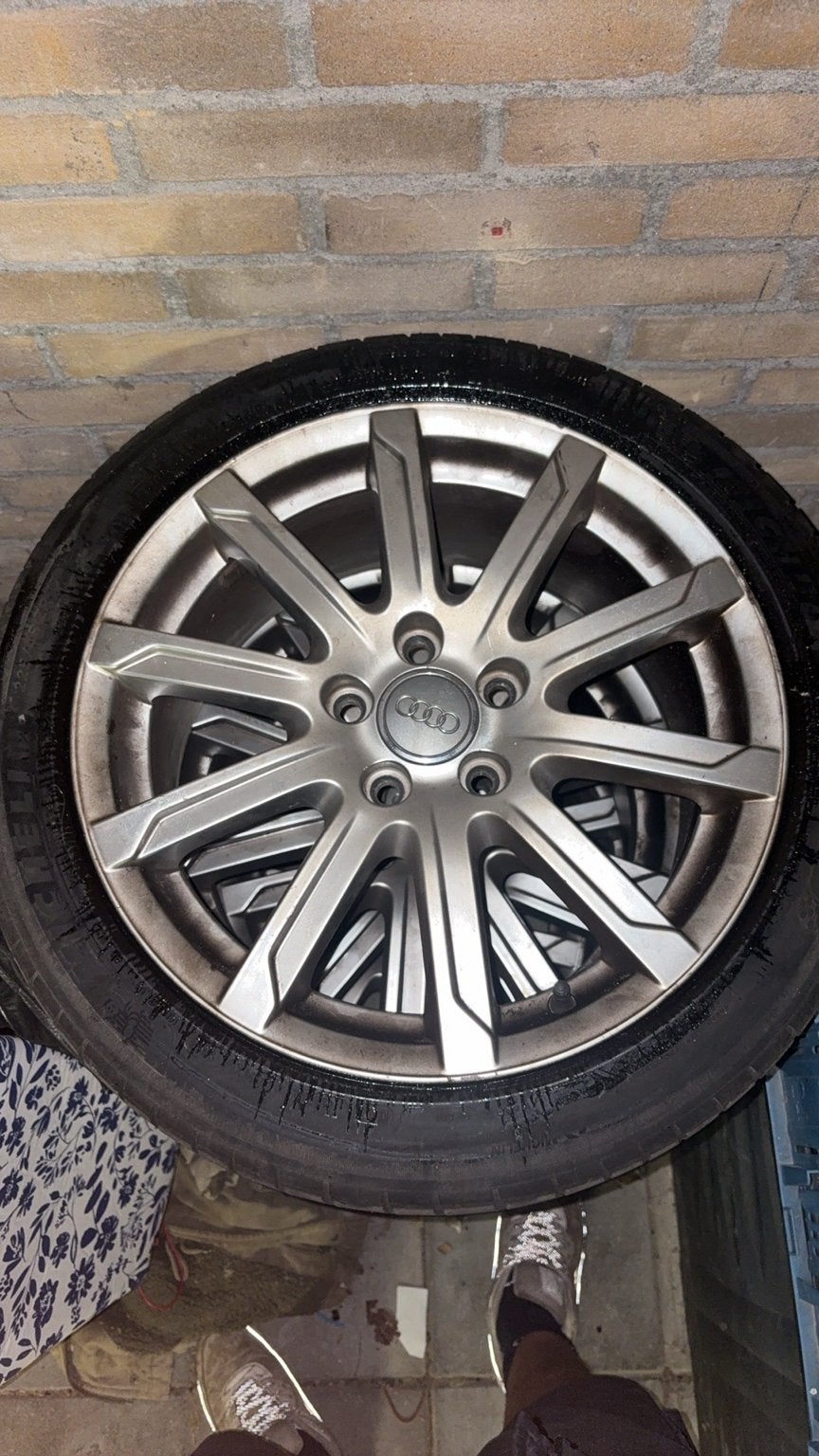 Audi velgen met banden, Auto-onderdelen, Banden en Velgen, Gebruikt, Banden en Velgen, 17 inch, Personenwagen
