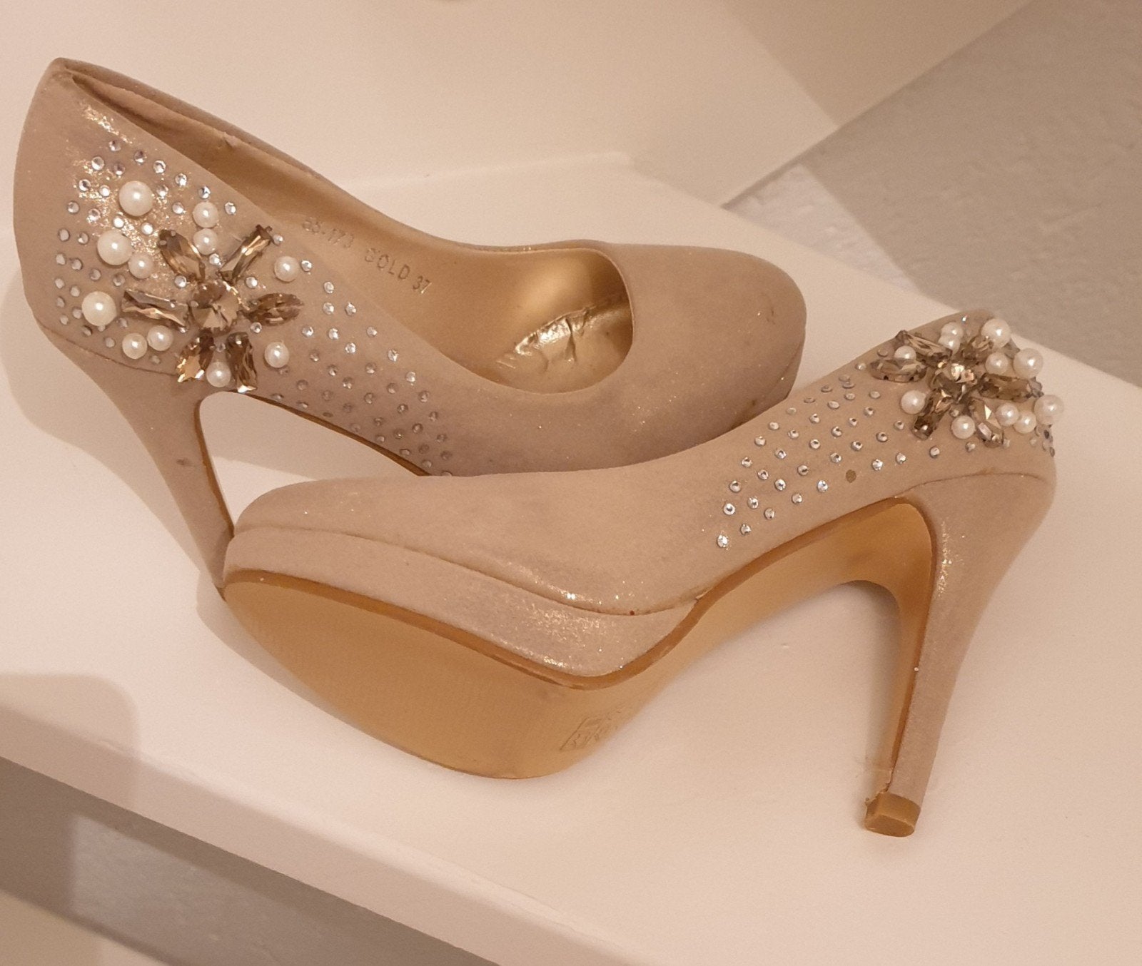schoenen met hoge hakken, Ophalen, Zo goed als nieuw, Zwart