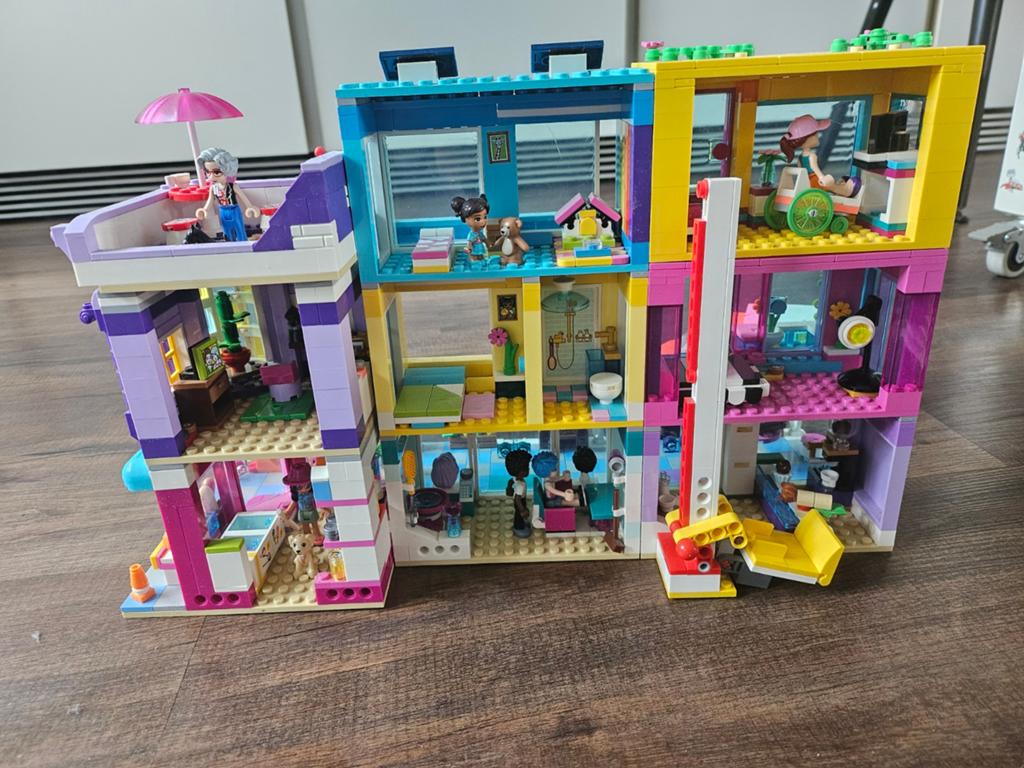 Lego Friends 41704 Winkelstraat - Compleet met doos, Ophalen of Verzenden, Zo goed als nieuw, Lego