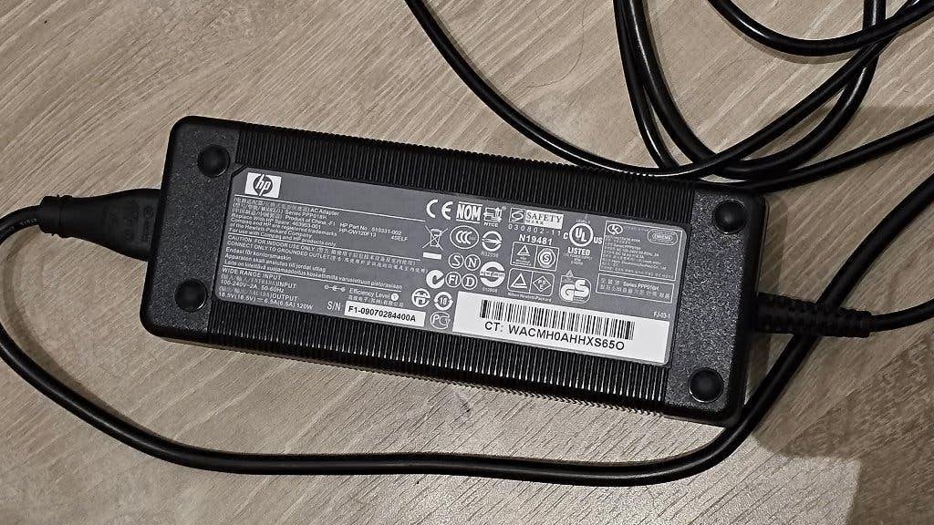 Mega grote Laptop AC oplader voeding HP officieel 120W, Computers en Software, Laptop-opladers, Ophalen of Verzenden, Zo goed als nieuw