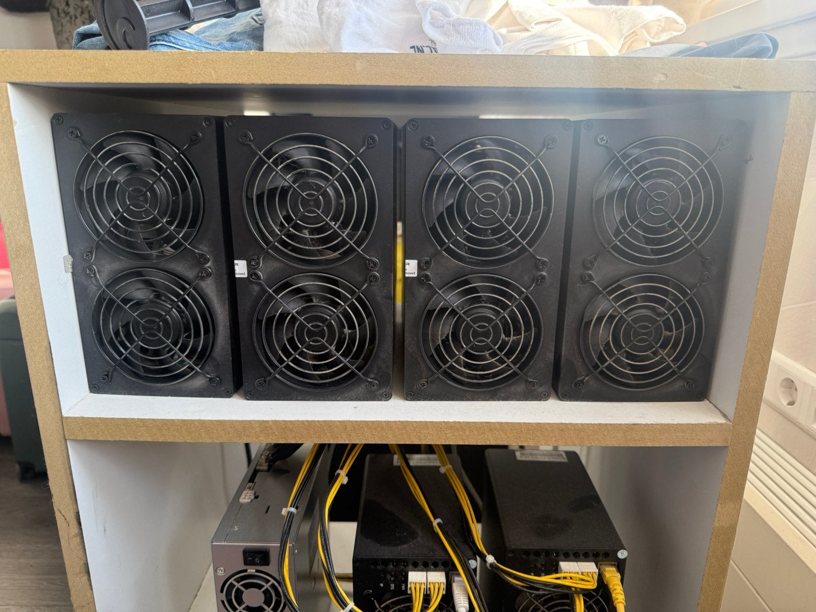 Crypto miners, Ophalen, Zo goed als nieuw