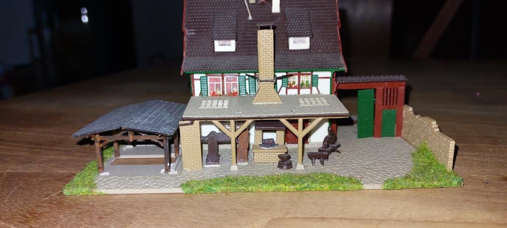 Leuke smederij in Duits vakwerkstijl - Spoor N, Hobby en Vrije tijd, Ophalen of Verzenden