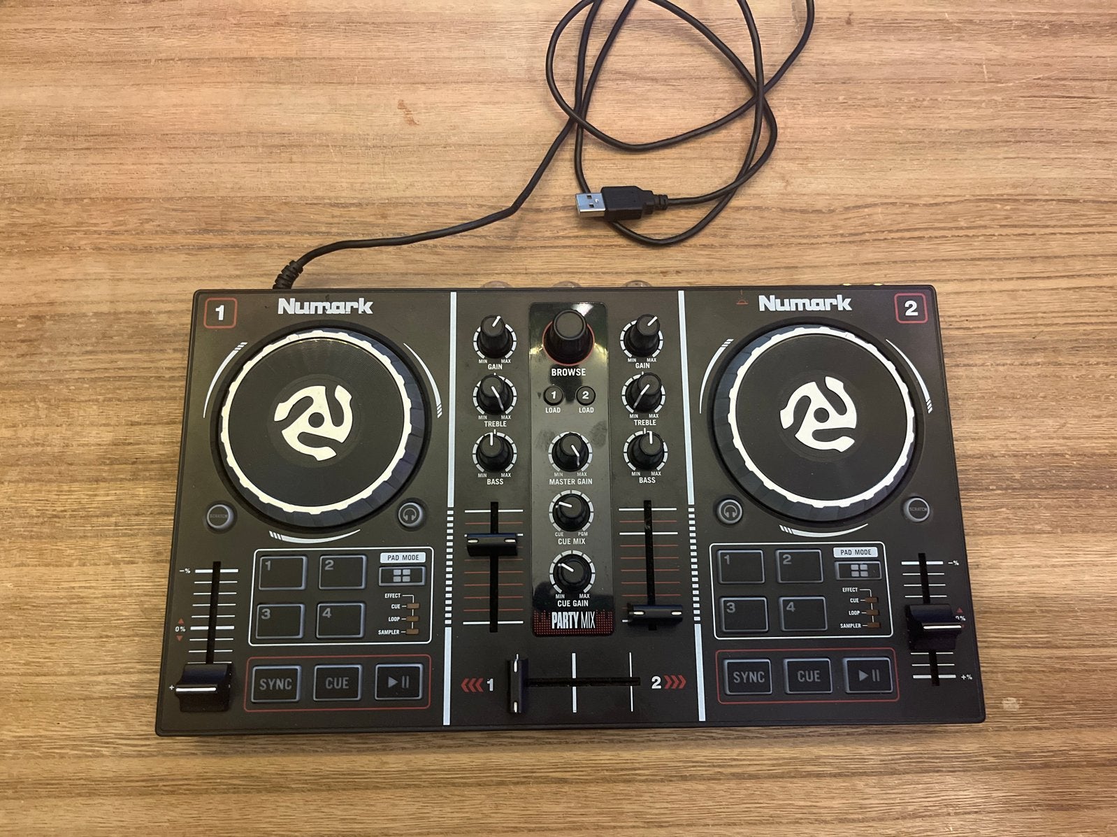 Numark Party Mix DJ-controller - mist een voetje, Muziek en Instrumenten, Ophalen of Verzenden, Gebruikt, Dj-set, Numark