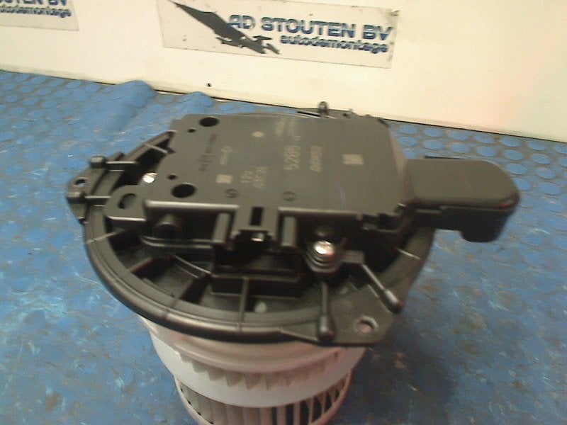Foto 5 van Kachel Ventilatormotor Toyota RAV4 (A5) (2018-12/..) 5285T2