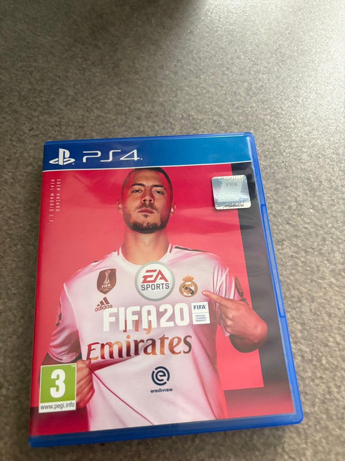 FIFA 20 en FIFA 22 PS4 - Voetbalgames, Eén computer, Ophalen of Verzenden, Zo goed als nieuw, Sport