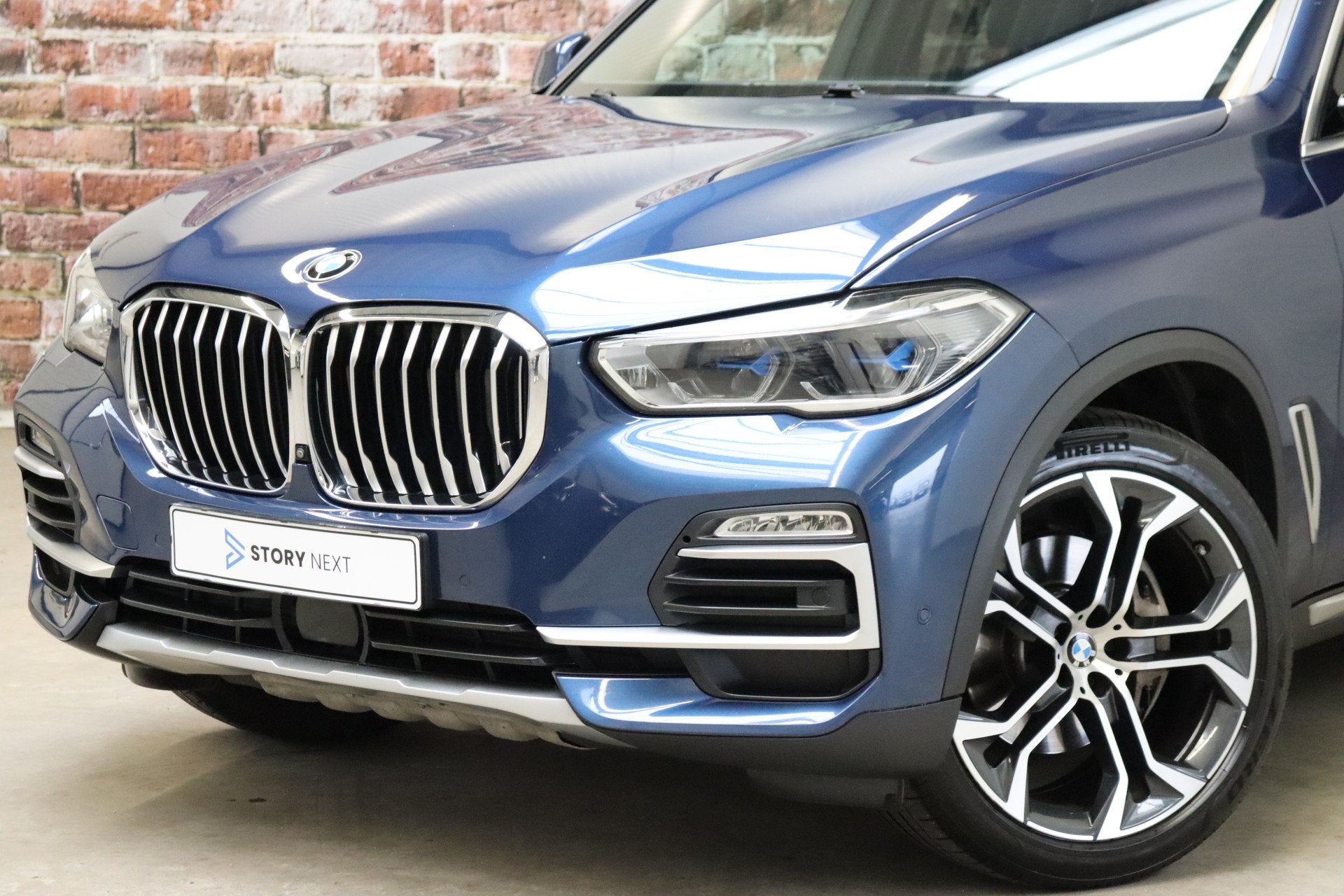 BMW X5 xDrive40i High Executive xLine Automaat / Live Cockpi, Auto's, BMW, Gebruikt, Blauw, 340 pk, Bedrijf