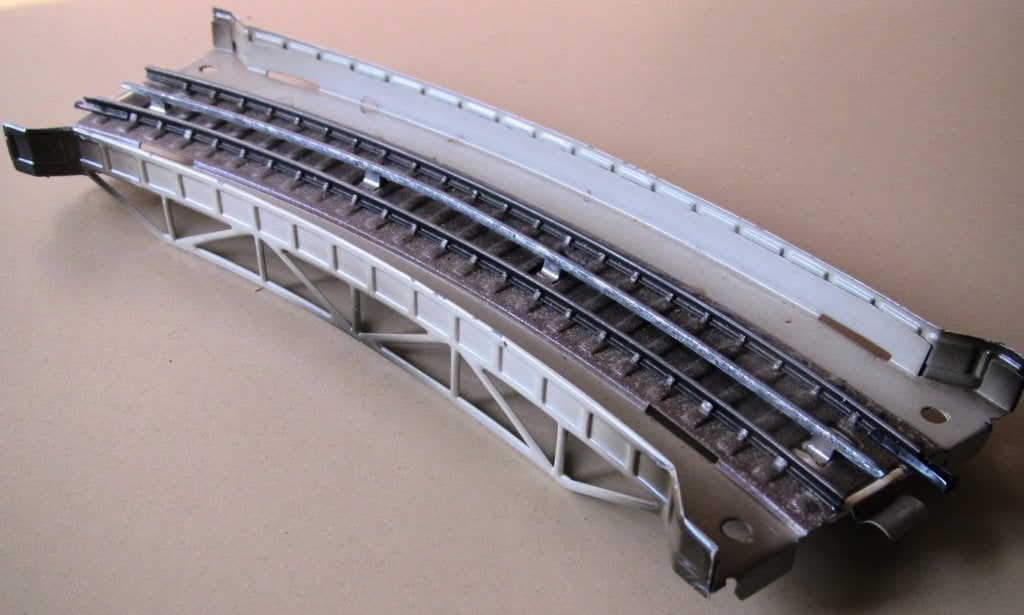 Märklin H0 brug oprit gebogen 468 A middelleider prima 1951, Hobby en Vrije tijd, Wisselstroom, Gebruikt, Brug, Tunnel of Gebouw