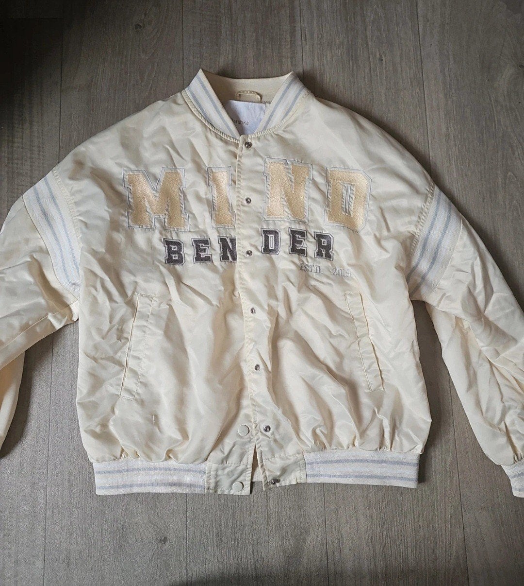 Bershka Bomberjack 'Mind Bender' Maat L, Beige, Maat 42/44 (L), Zo goed als nieuw, Bershka