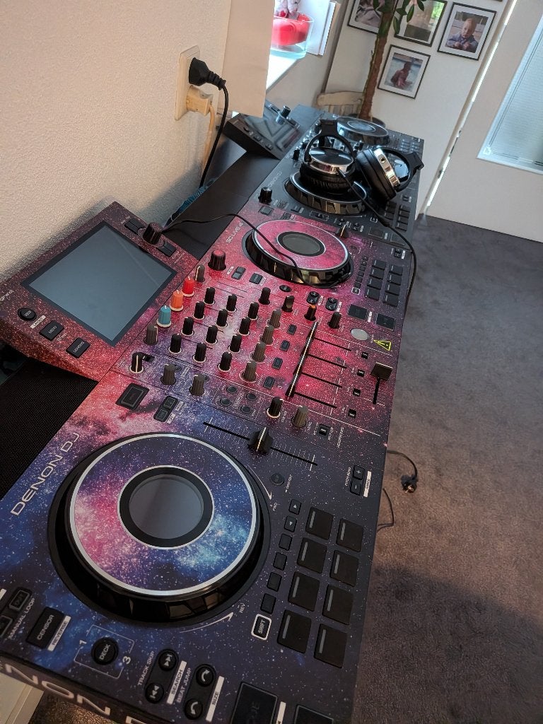 Denon SC Live 4 met ingebouwde speakers