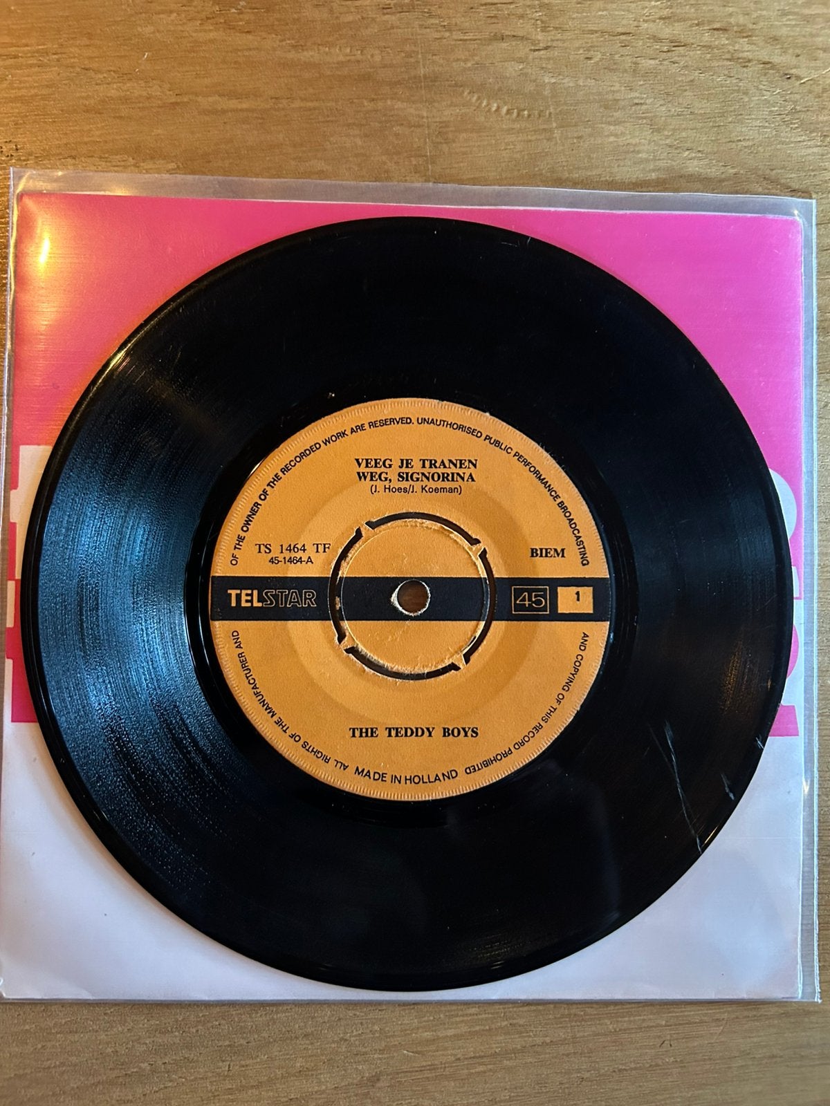 The Teddy Boys - Veeg Je Tranen Weg, Signorina / Rozen Rood, Ophalen of Verzenden, Gebruikt, 7 inch, Overige genres