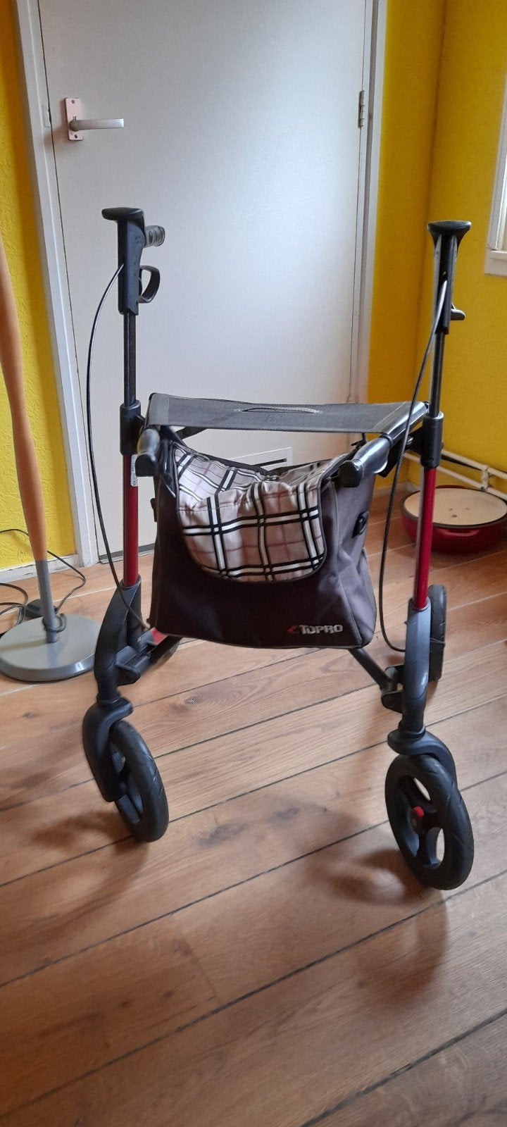 Rollator, Diversen, Ophalen