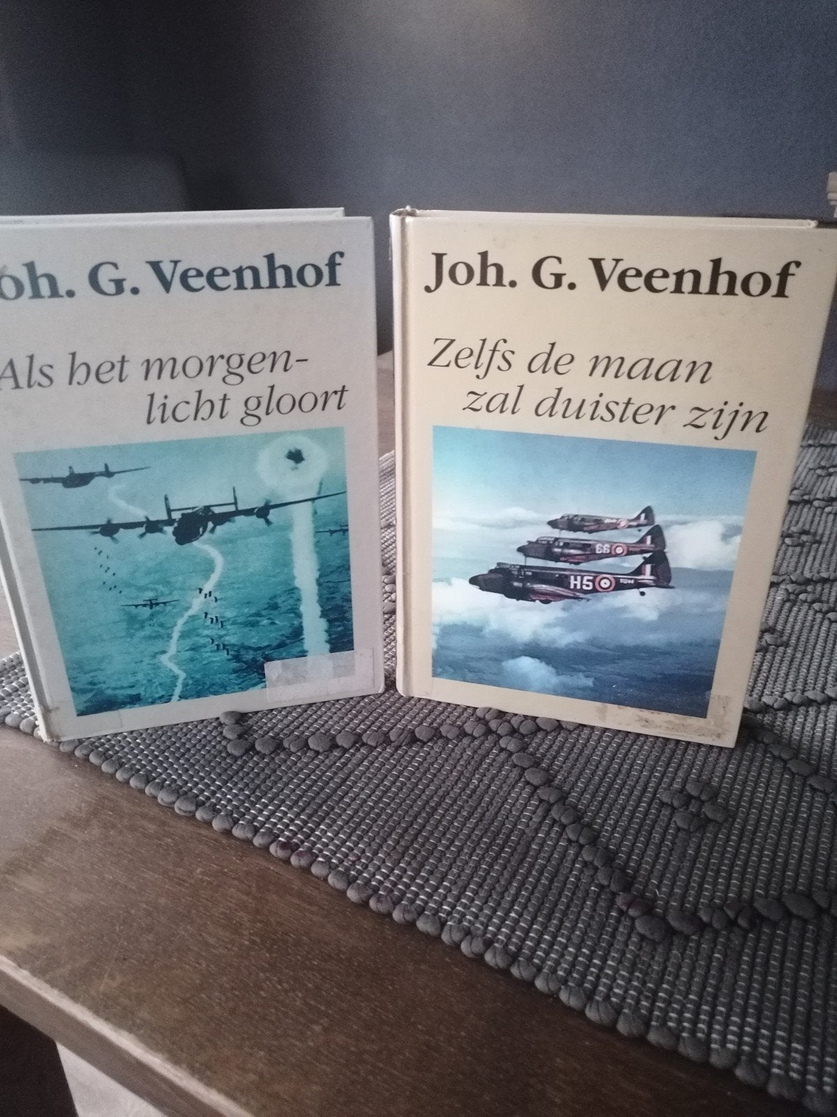 2 grote letter boeken, Ophalen, Zo goed als nieuw, Noord-Brabant