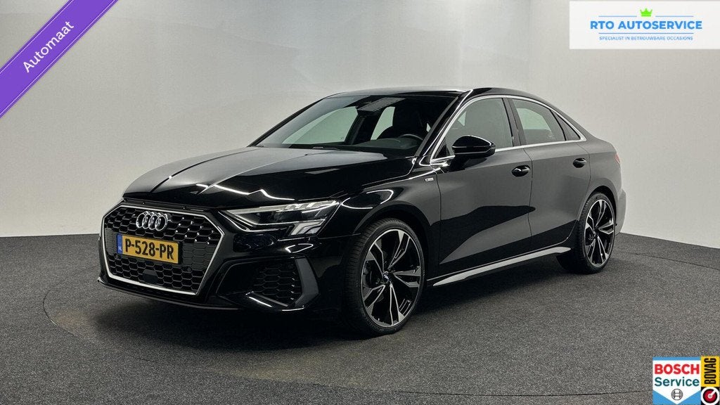 Audi A3 Limousine 30 TFSI S edition|Ruitjes Leer|Carplay|Dig, Auto's, Audi, Gebruikt, Met garantie (alle), Zwart, Bedrijf