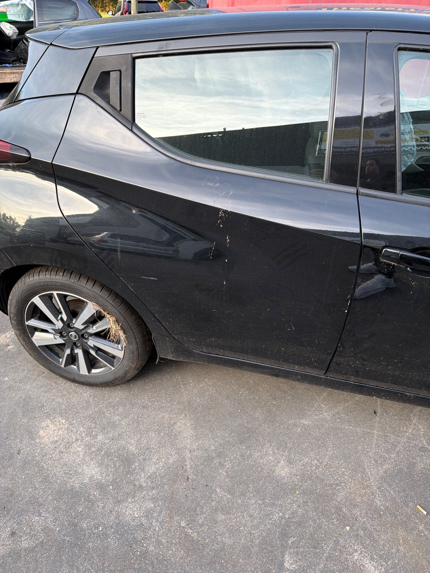 Rechter achter portier Nissan Micra k14 zwart kleur