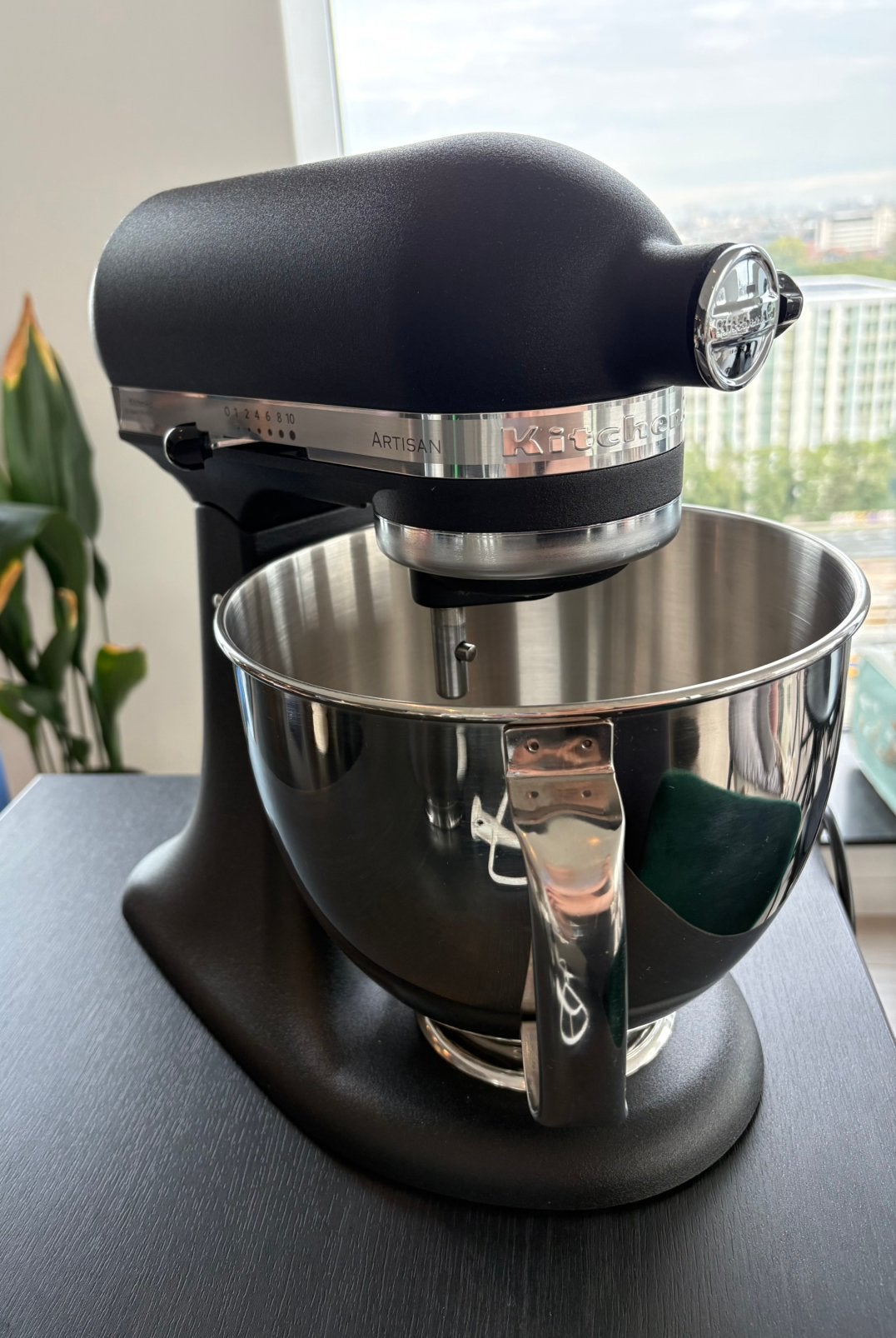 KitchenAid Artisan 4,8L – Vulkaanzwart – Compleet, Ophalen, 4 liter of meer, 3 snelheden of meer, Zo goed als nieuw