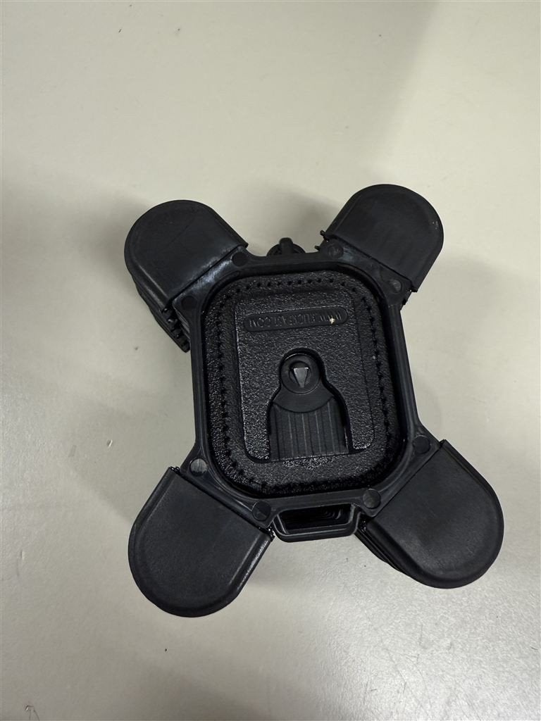 Foto 4 van Drie stuks camera mount - KlickFast Magnet Dock Garment Magn