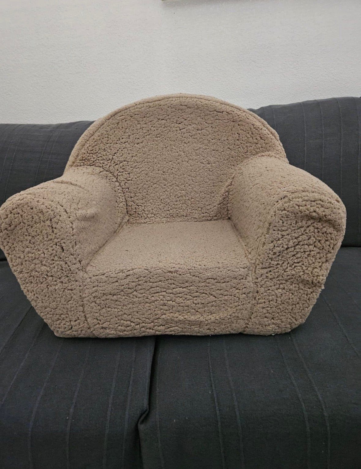 Beige teddy kinderstoeltje – Met afneembare hoes 50cm breedt, Kinderen en Baby's, Ophalen, Zo goed als nieuw, Stoel(en)