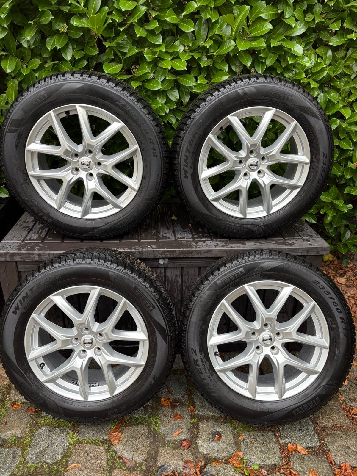 Volvo XC60 18" Pirelli Scorpion Winter   235/60 R18 107V XL, Ophalen, 18 inch, Banden en Velgen, Winterbanden