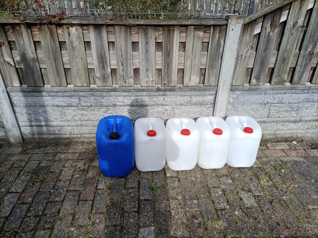 5x Schone Jerrycans (4x 20L, 1x 25L) met UN keurmerk, Ophalen, 100 cm of meer, 60 cm of meer, Minder dan 35 cm