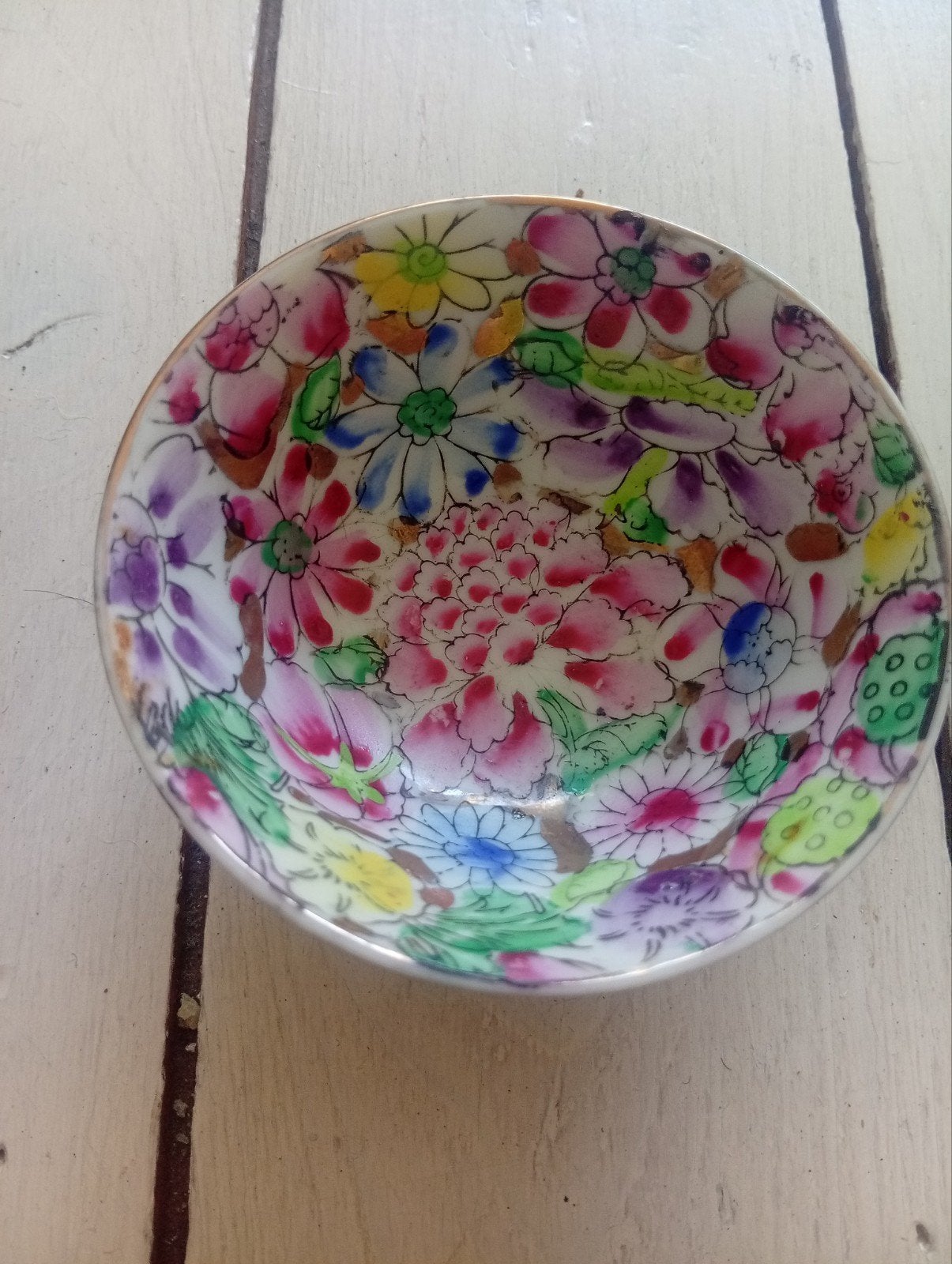 Antieke Chinese kom met bloemmotief - Macau, Antiek en Kunst, Ophalen of Verzenden