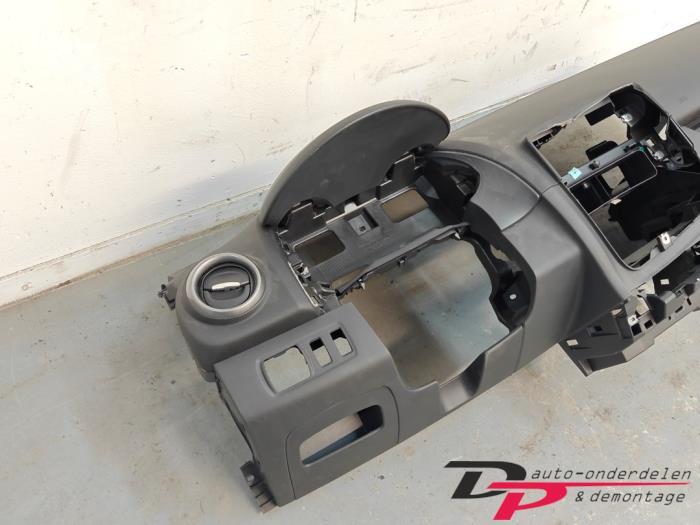 Dashboard van een Renault Clio, Gebruikt, -, Renault, -