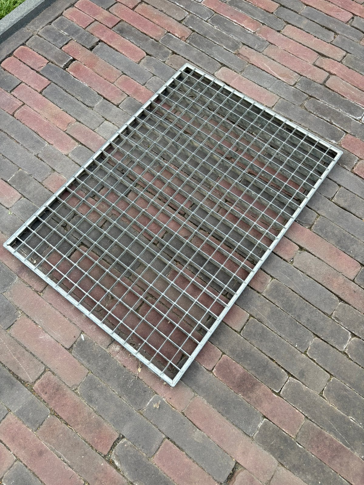 Metalen looprooster gegalvaniseerd 70x50, Doe-het-zelf en Verbouw, Metalen, Ophalen, Gebruikt, Overige metalen