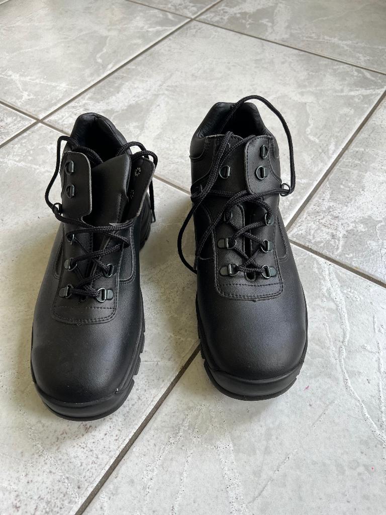 Nieuw paar Neskrid Model 3 werkschoenen maat 41B, Kleding | Heren, Schoenen, Verzenden, Zwart, Nieuw, Neskrid