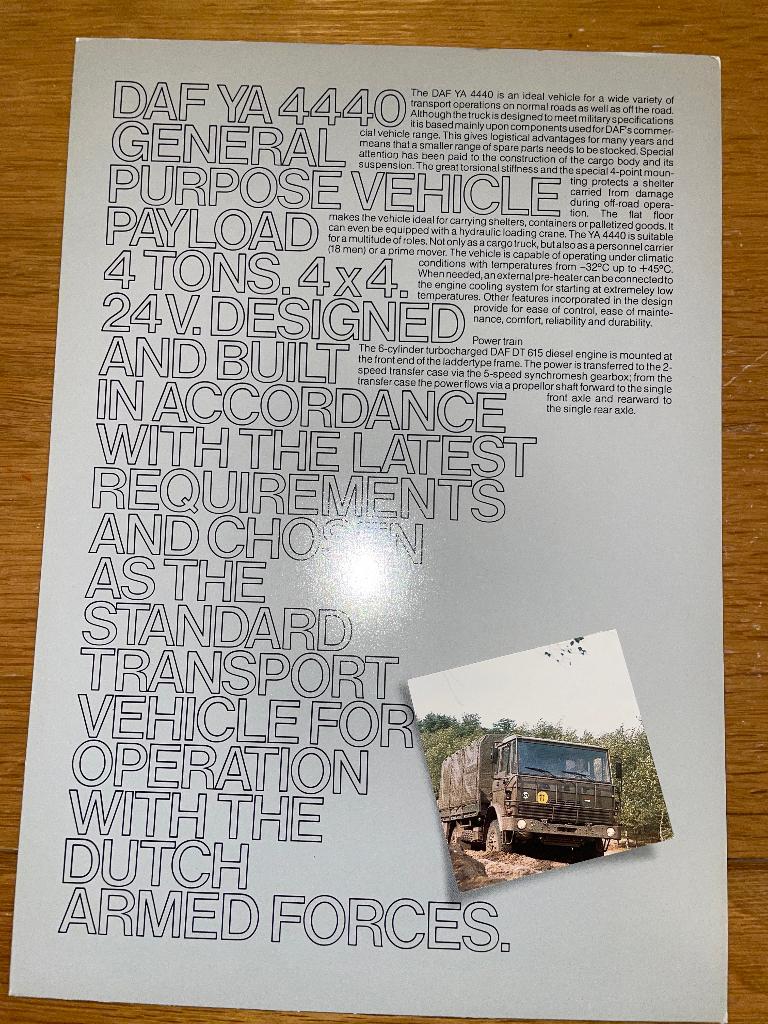 Militaire DAF YA 4440 4x4 brochure folder 4 tonner, Ophalen of Verzenden, Zo goed als nieuw, Overige merken