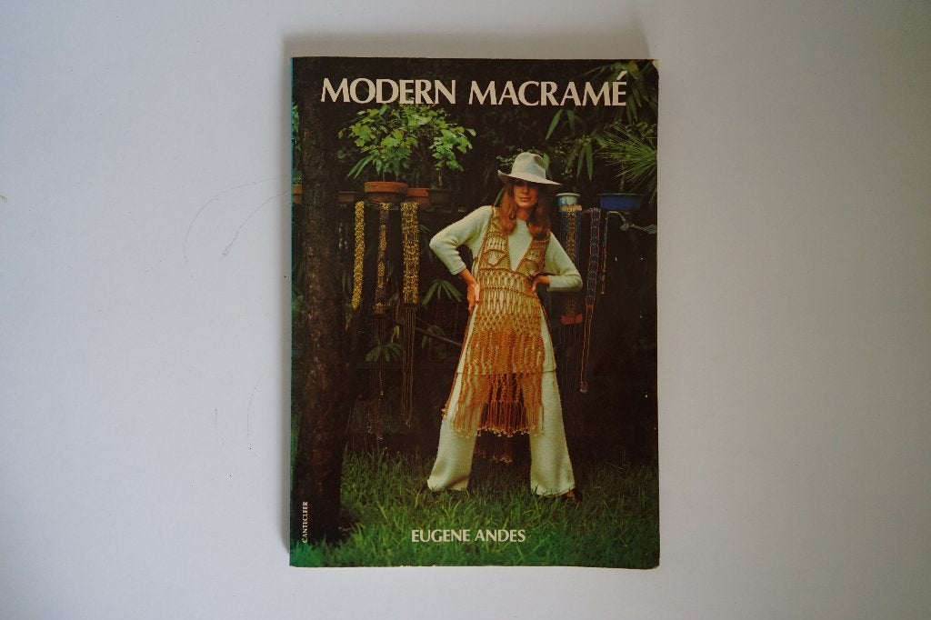 boek MODERN MACRAME van Eugene Andes macrame., Boeken, Gelezen, Ophalen of Verzenden, Eugene Andes, Overige onderwerpen