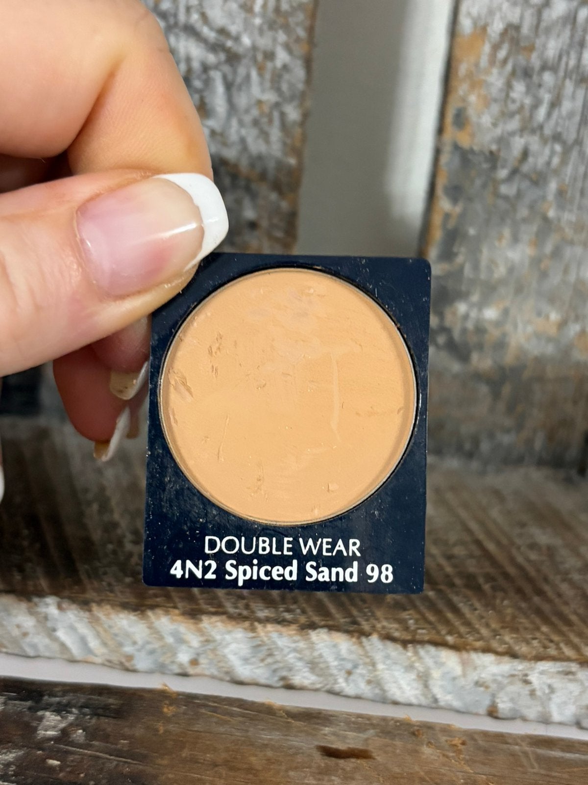 Estee Lauder Double Wear mini Poeder 4N2, Ophalen of Verzenden, Zo goed als nieuw, Beige, Gehele gezicht