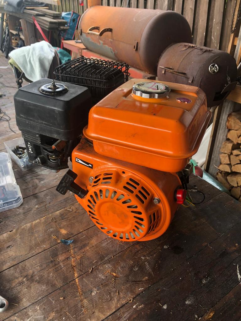 Benzine 4takt motor 6,5 pk, Ophalen, Zo goed als nieuw, Benzinemotor, 1800 rpm of meer